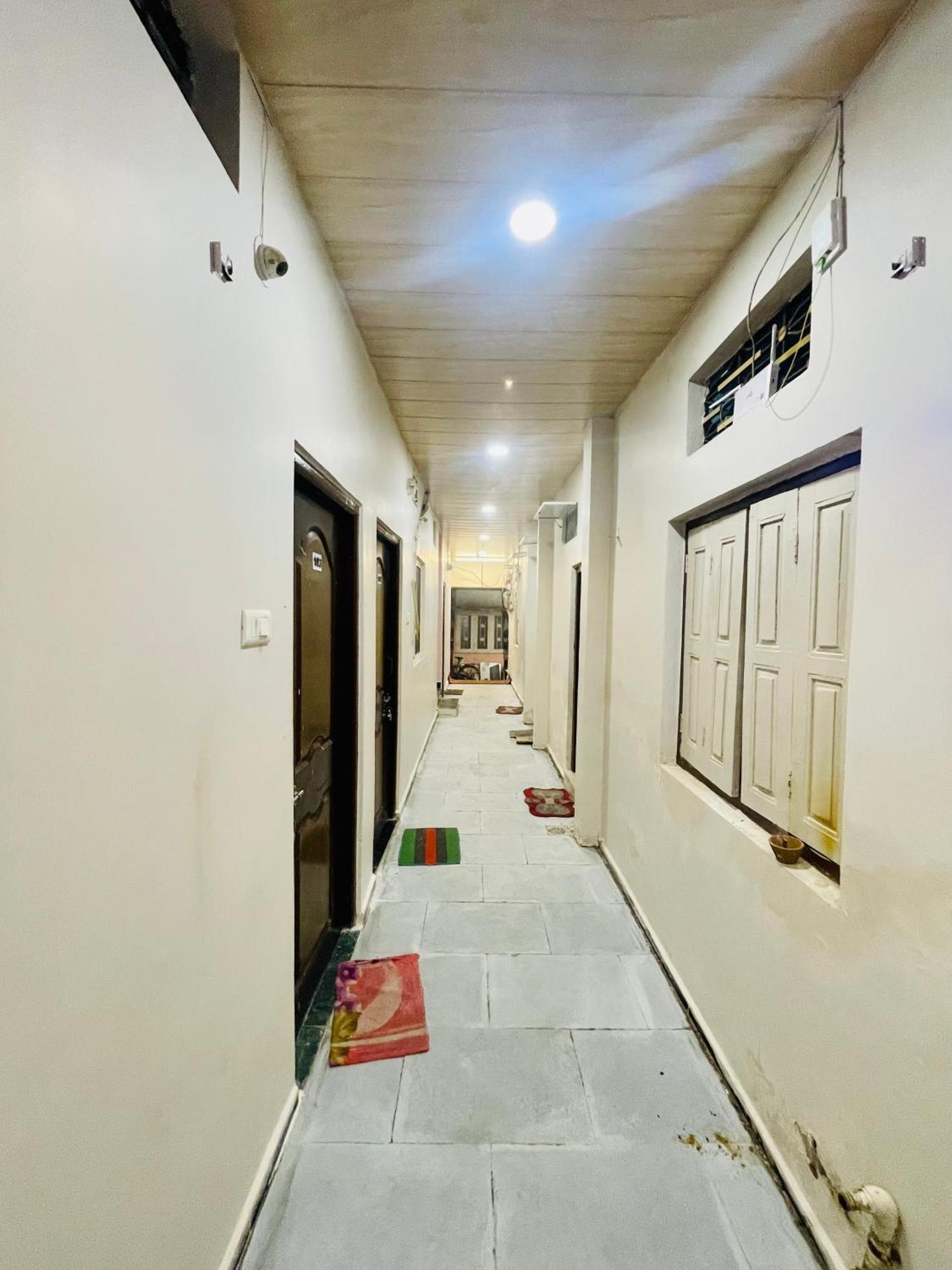 Satguru Guest House Ujjain Zewnętrze zdjęcie