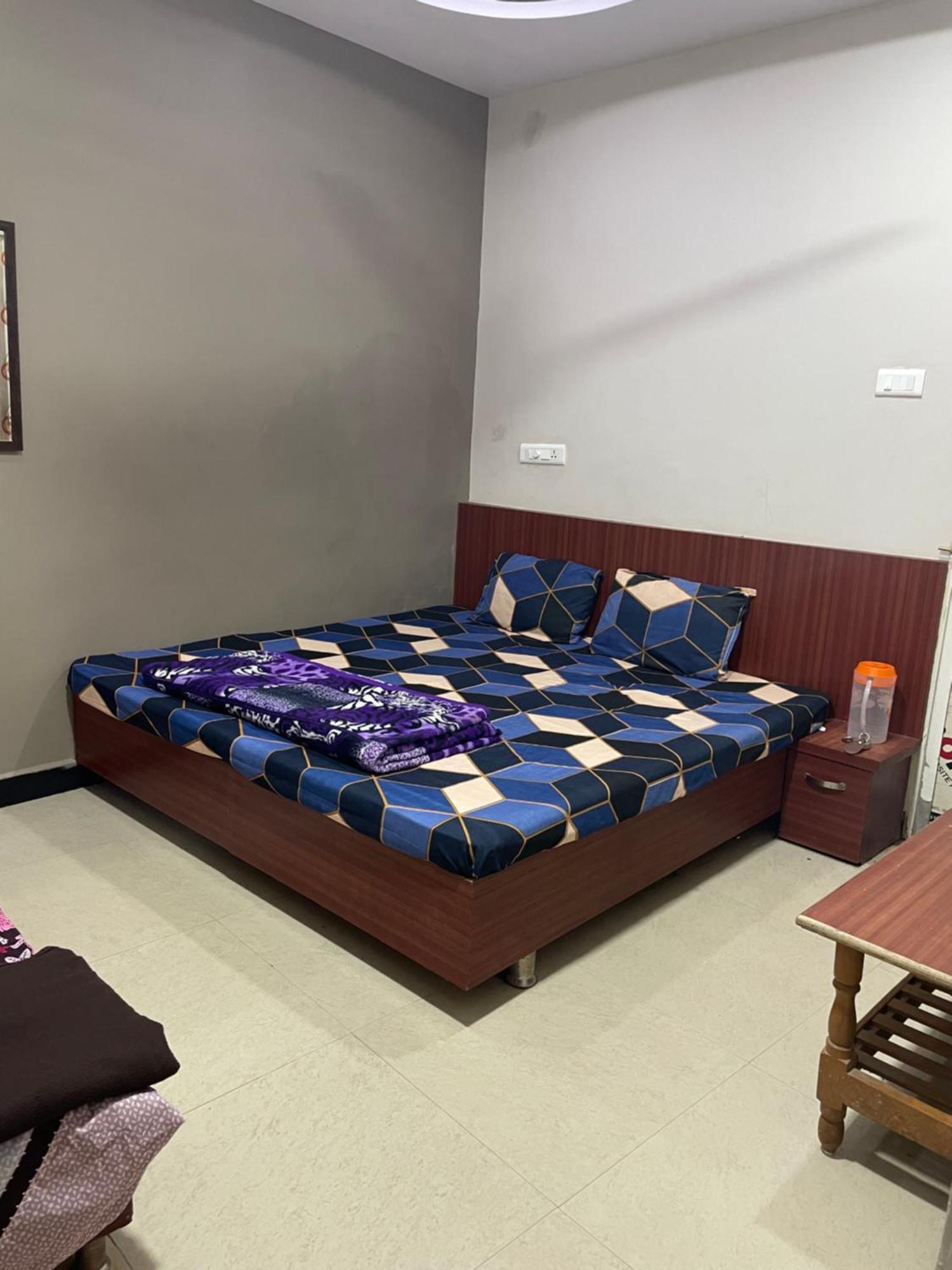 Satguru Guest House Ujjain Zewnętrze zdjęcie